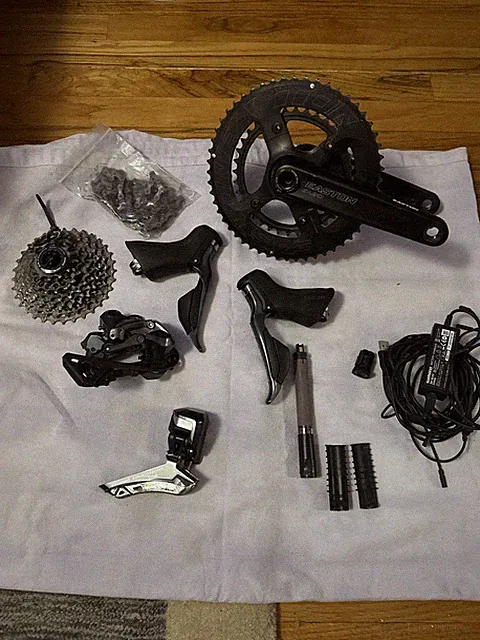 Shimano Ultegra R8050 Di2 11 Speed Electronic Rim Brake Groupset With Extras